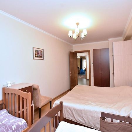 Dos Guest House Ереван Экстерьер фото