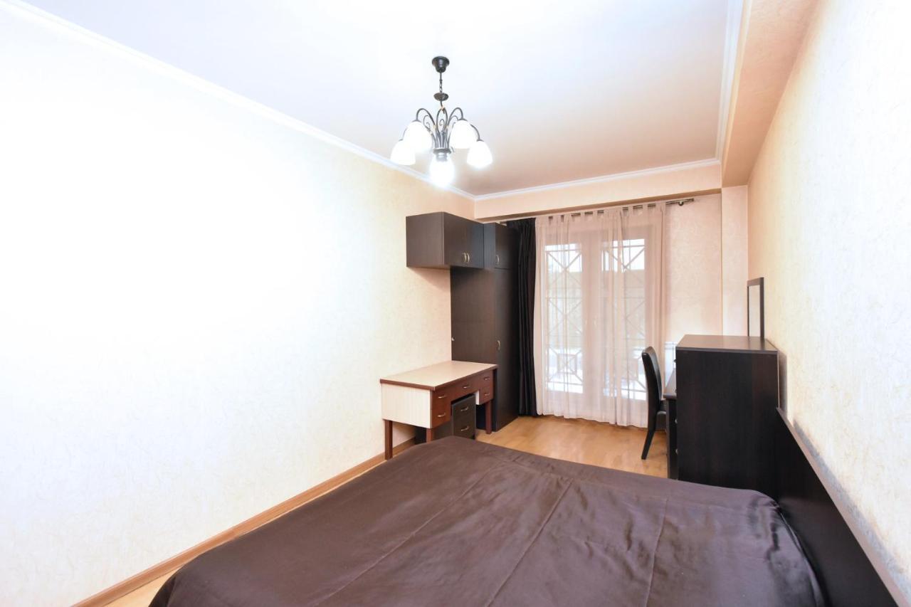 Dos Guest House Ереван Экстерьер фото