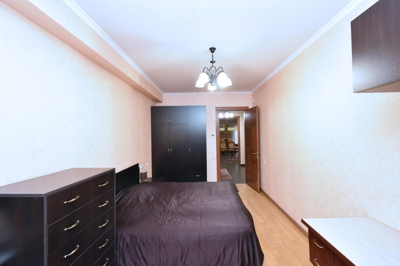 Dos Guest House Ереван Экстерьер фото