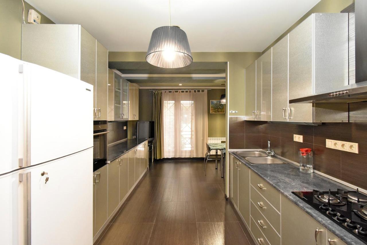 Dos Guest House Ереван Экстерьер фото
