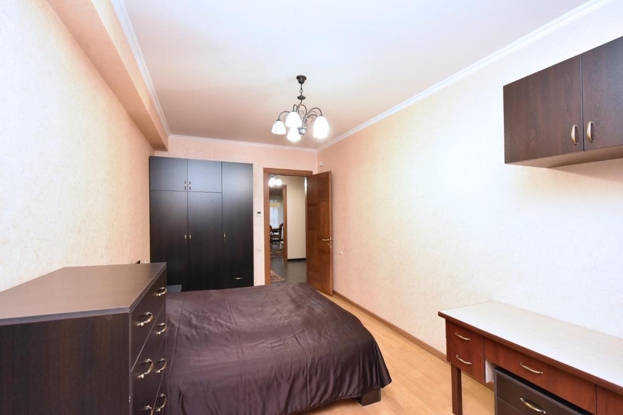 Dos Guest House Ереван Экстерьер фото