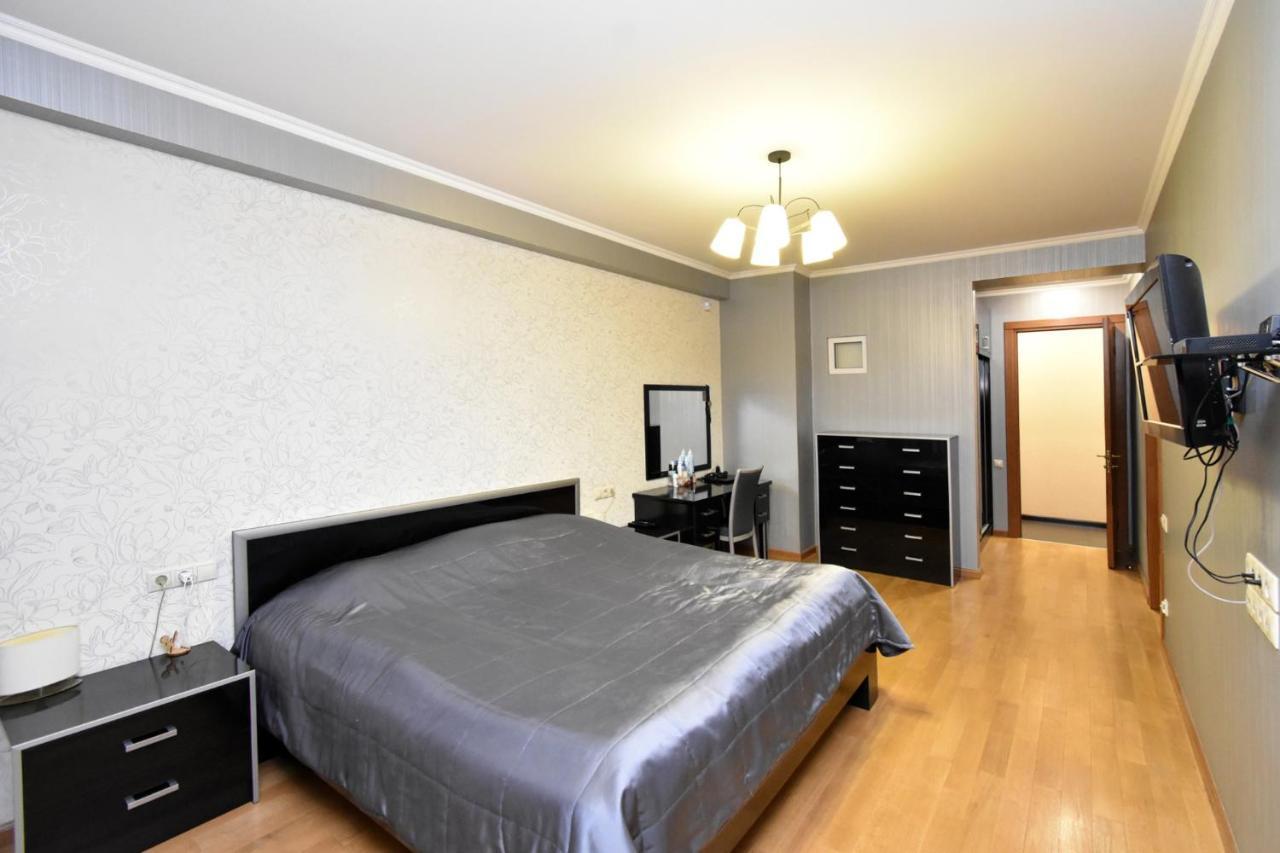 Dos Guest House Ереван Экстерьер фото