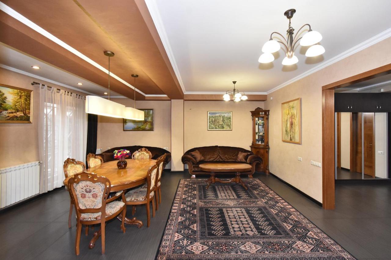 Dos Guest House Ереван Экстерьер фото