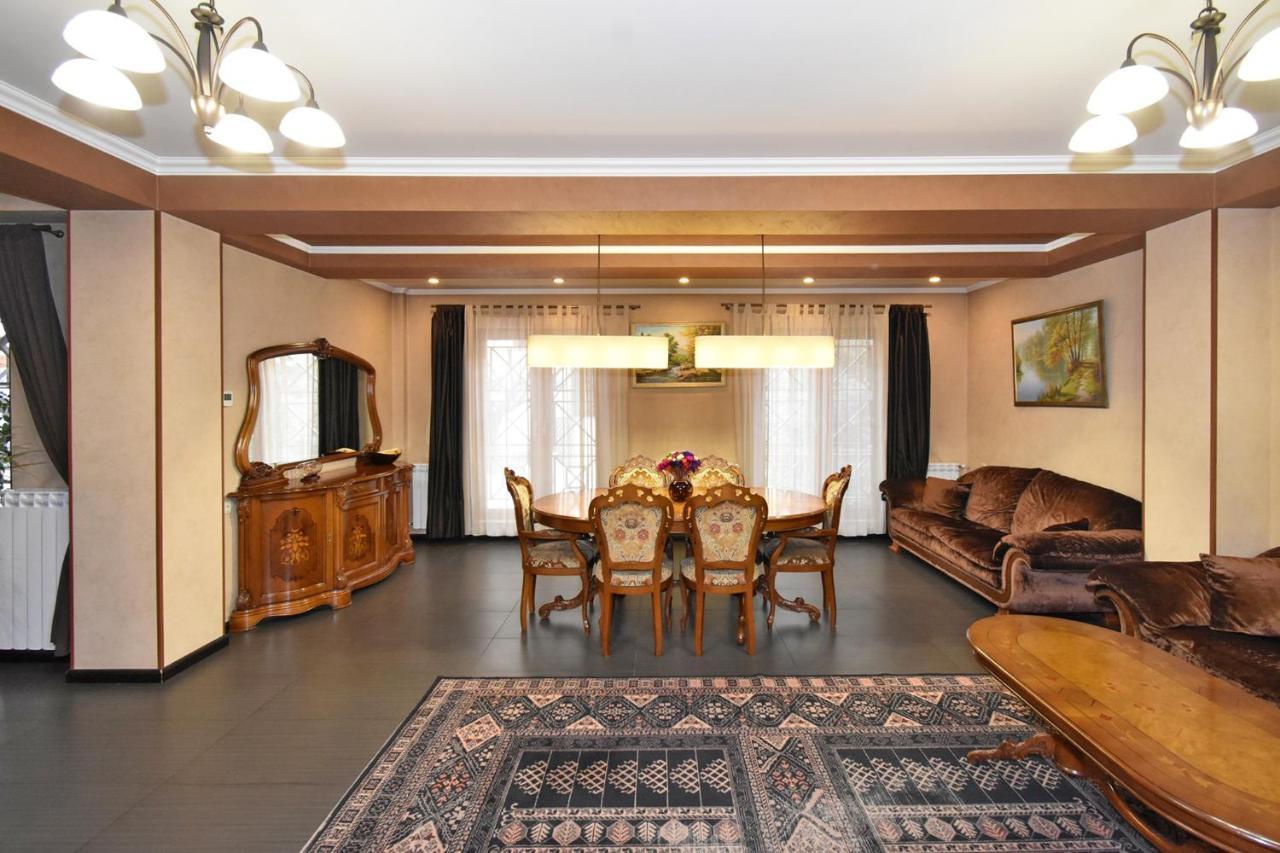 Dos Guest House Ереван Экстерьер фото